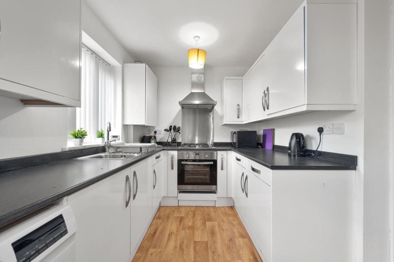 Exclusive House For Contractors And Families Villa Bradford  Buitenkant foto