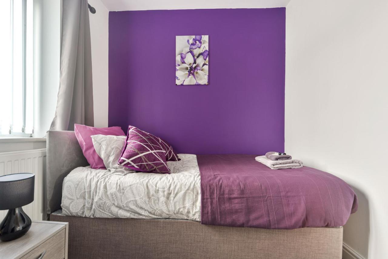 Exclusive House For Contractors And Families Villa Bradford  Buitenkant foto
